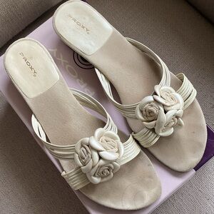 Cream White leather strappy slides with flowers.